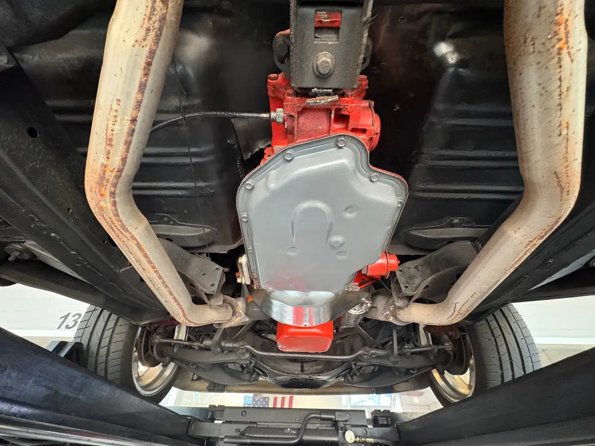 Vehicle photo 46