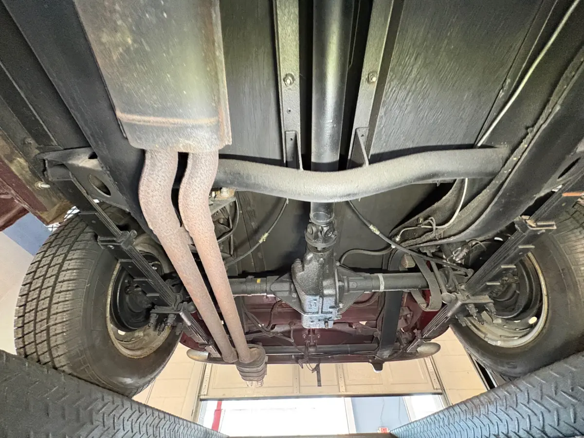 Vehicle photo 56
