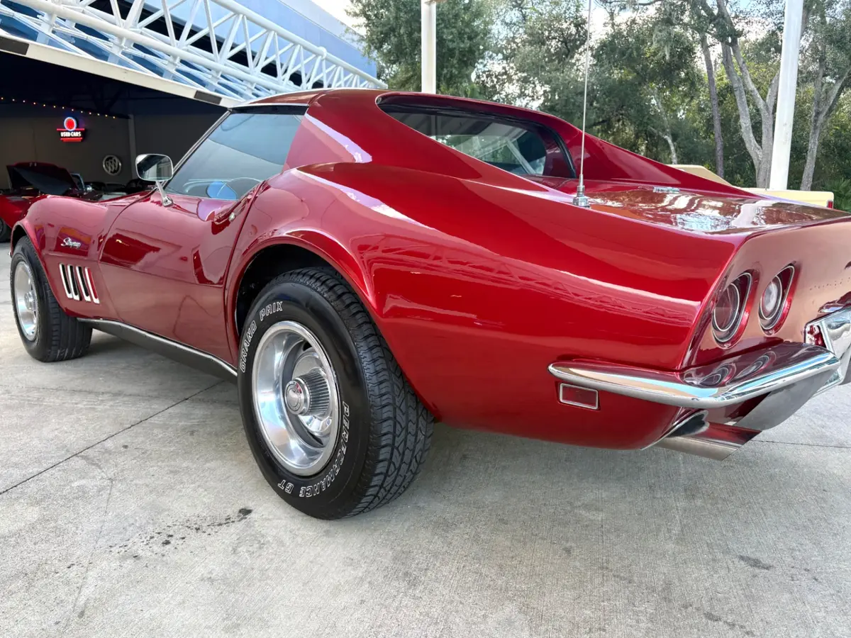 Vehicle photo 15