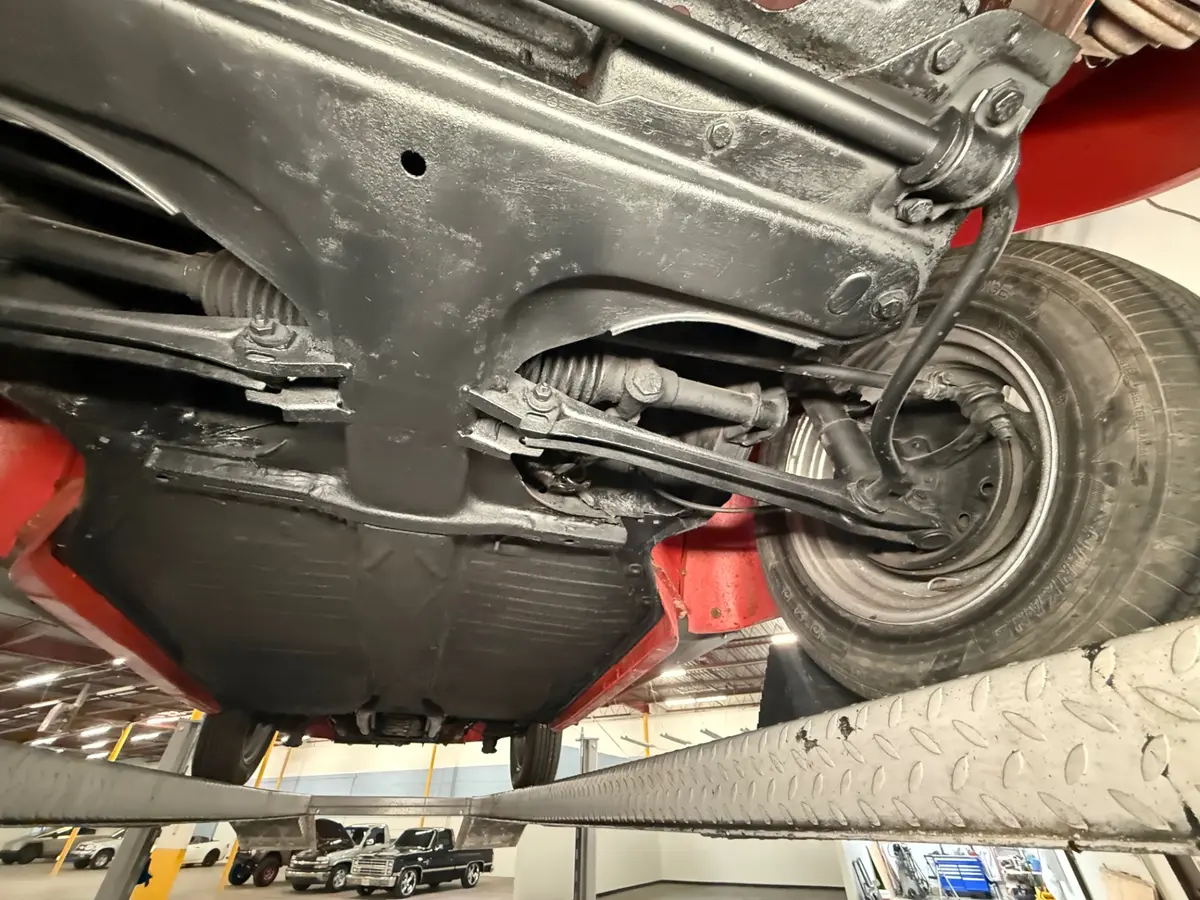 Vehicle photo 40