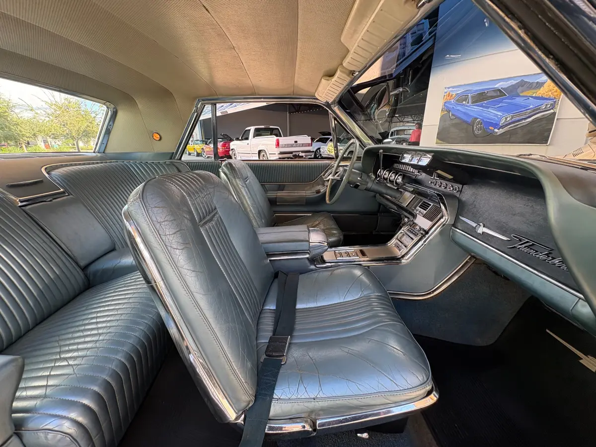 Vehicle photo 40