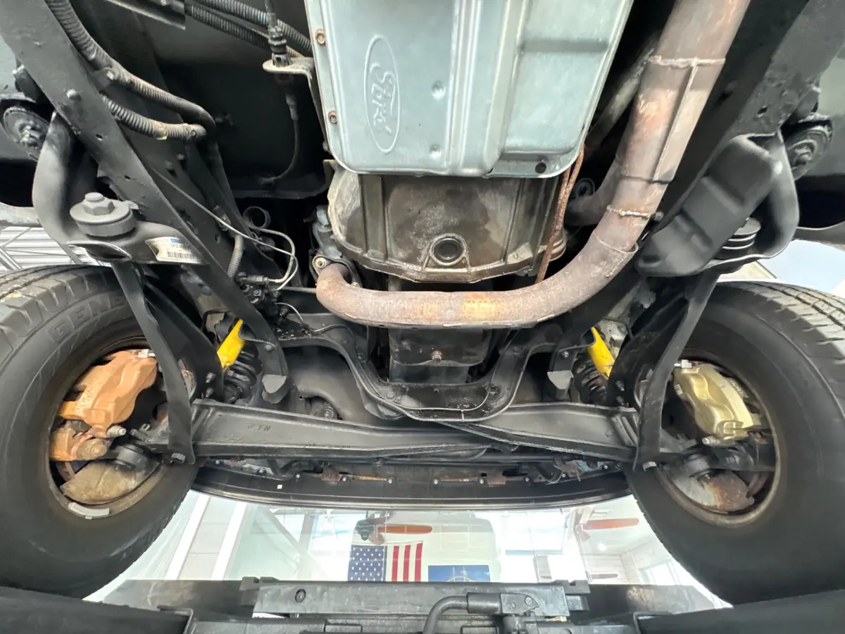 Vehicle photo 49