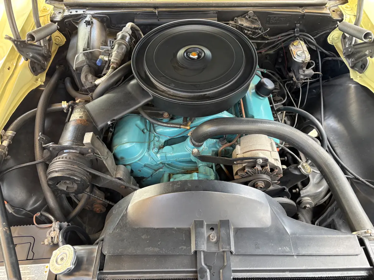 Vehicle photo 28