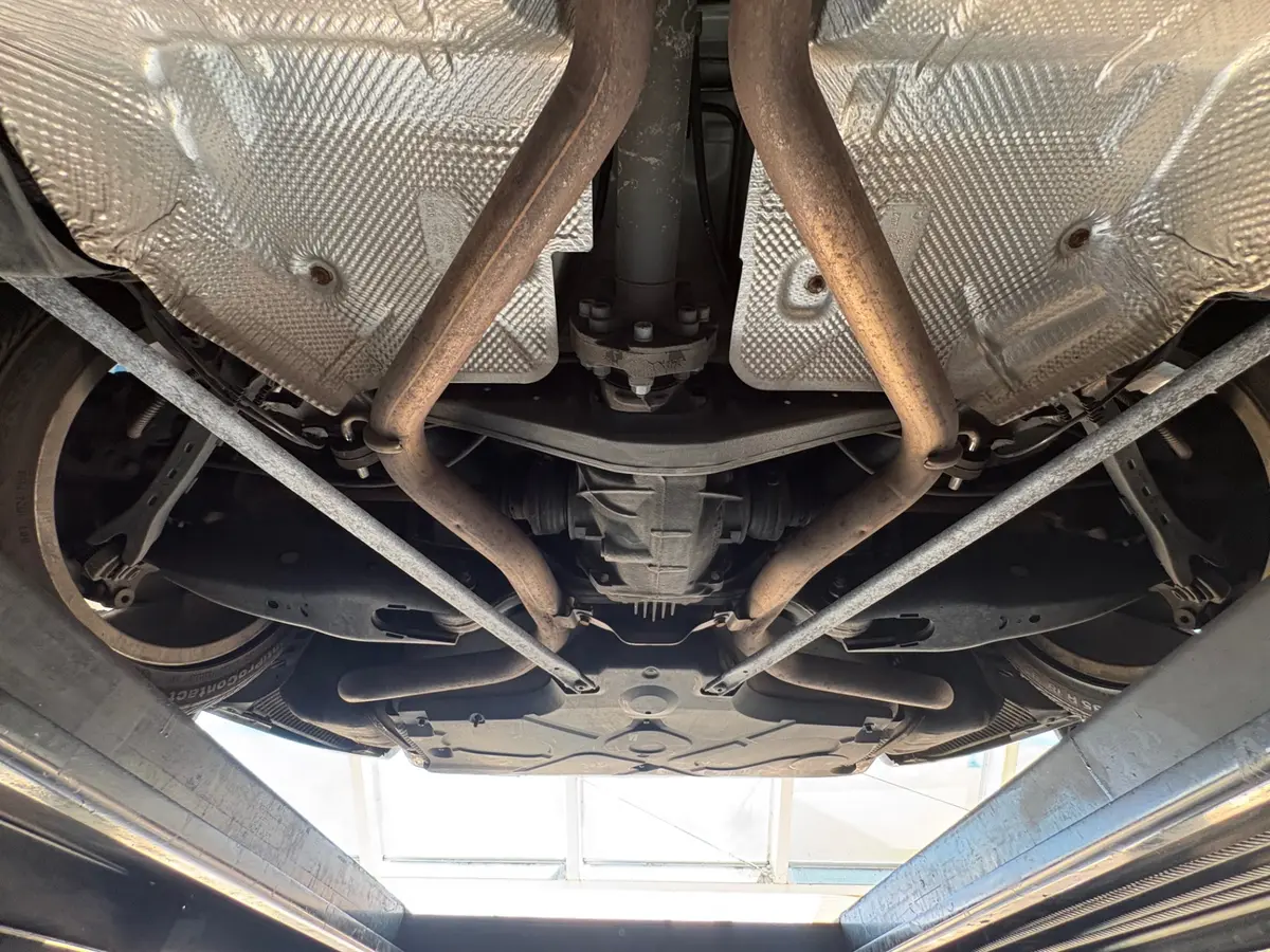 Vehicle photo 63