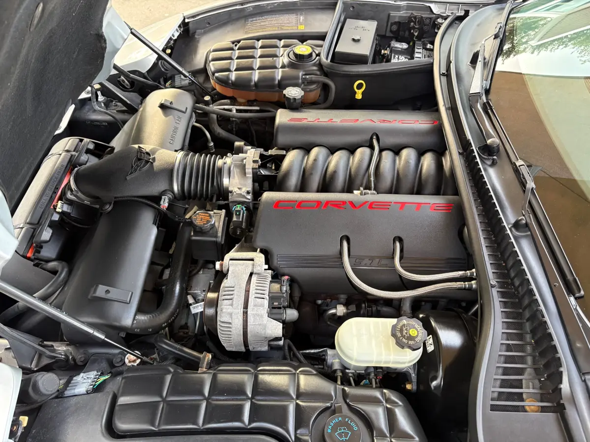 Vehicle photo 34
