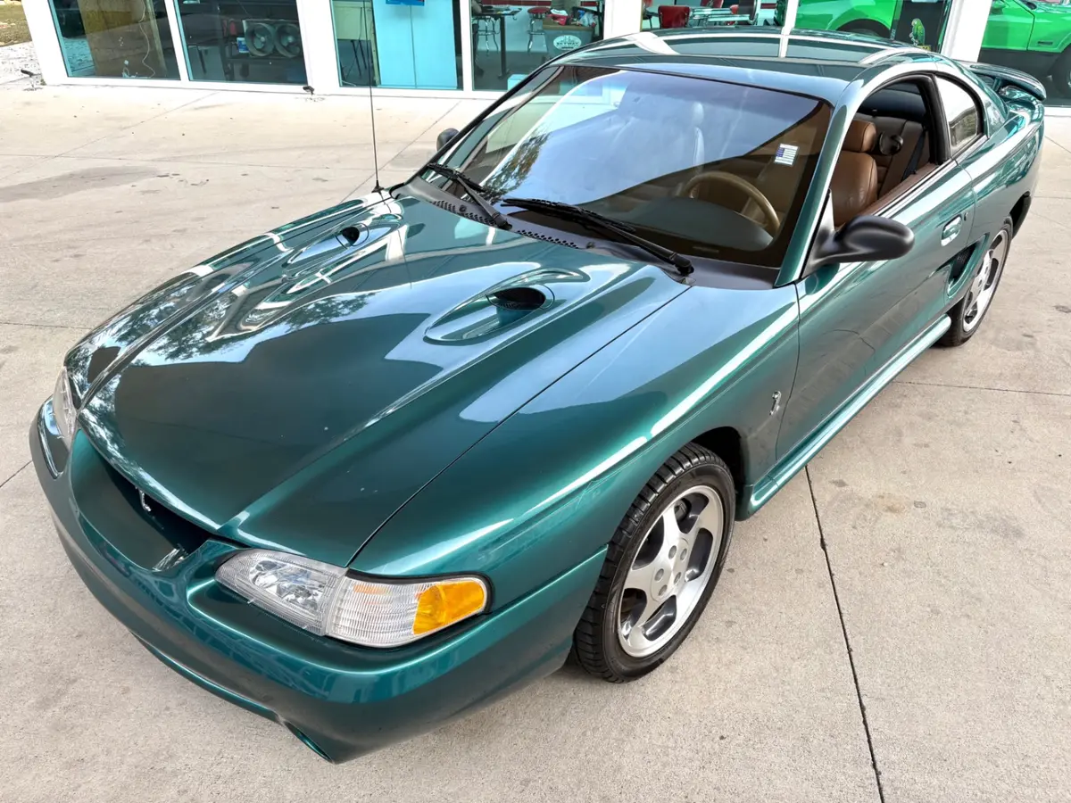 Vehicle photo 21