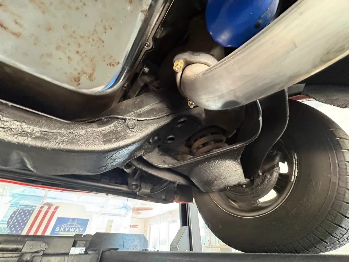 Vehicle photo 58