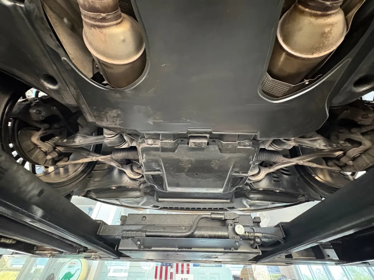 Vehicle photo 56