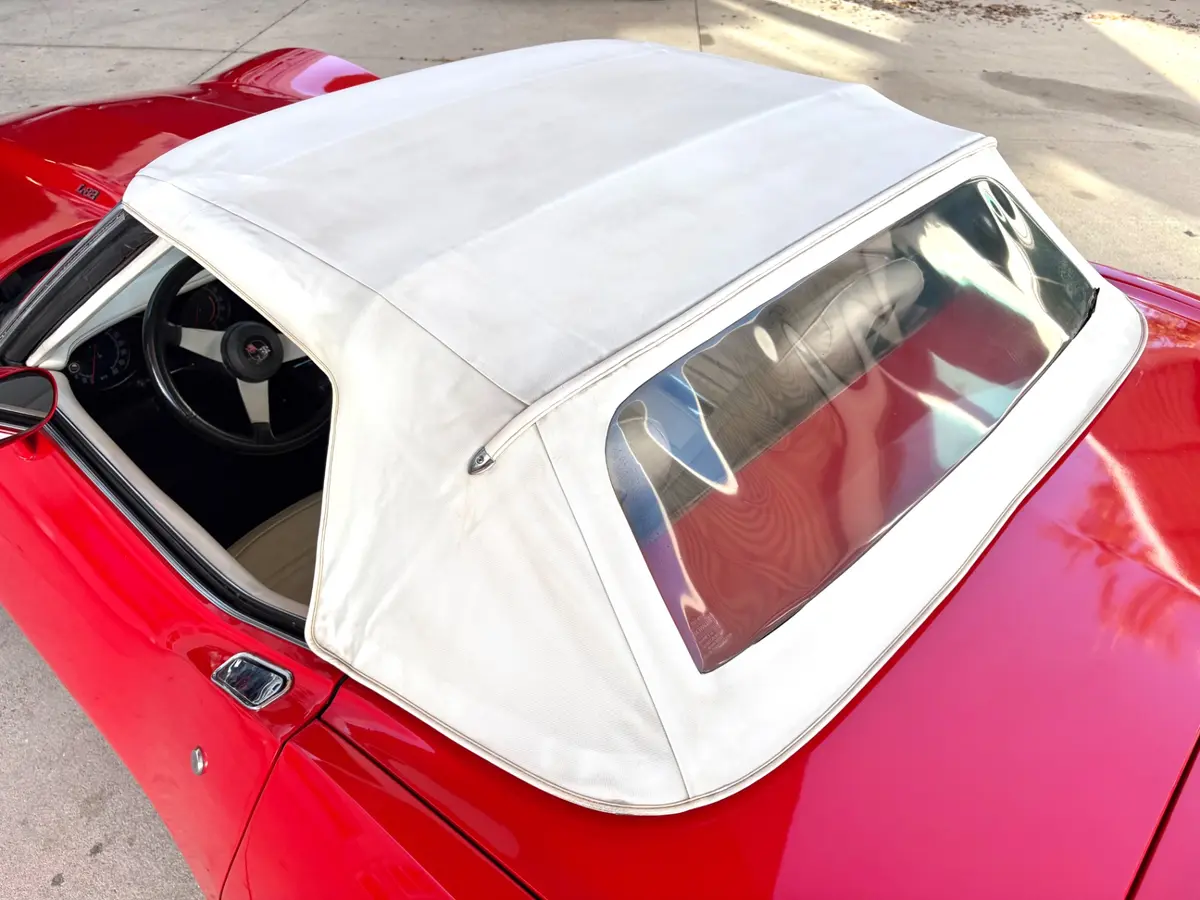 Vehicle photo 25