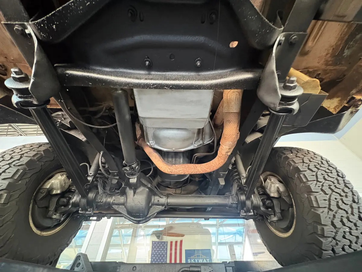 Vehicle photo 50