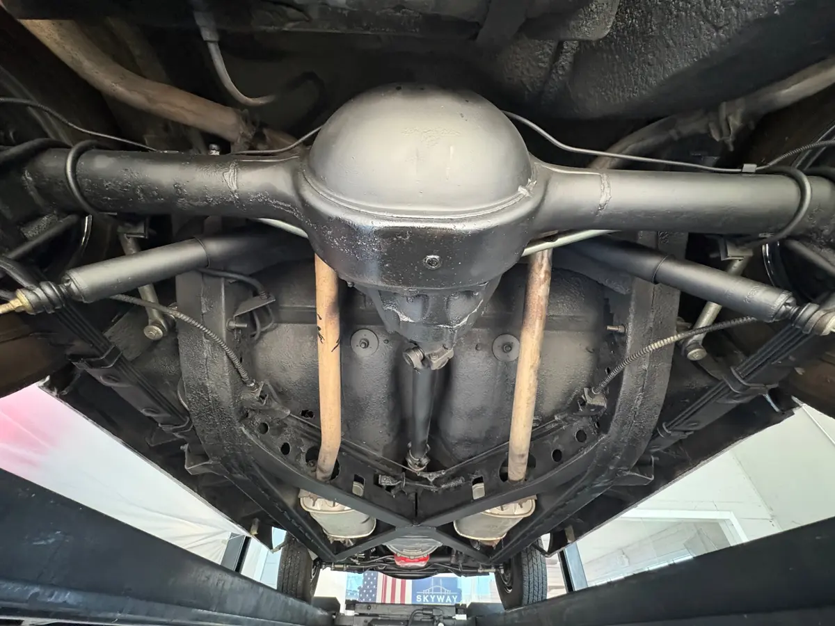 Vehicle photo 49