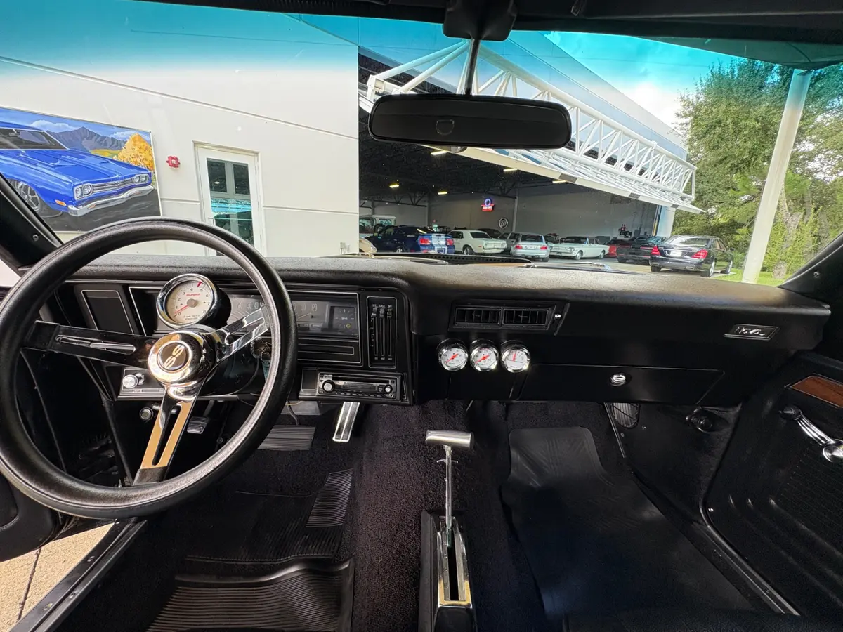 Vehicle photo 39