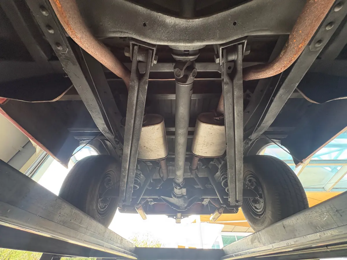 Vehicle photo 56