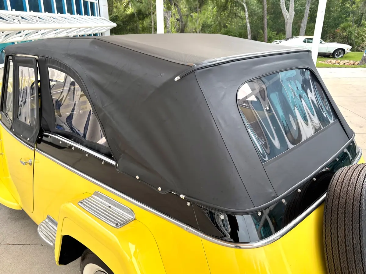 Vehicle photo 24