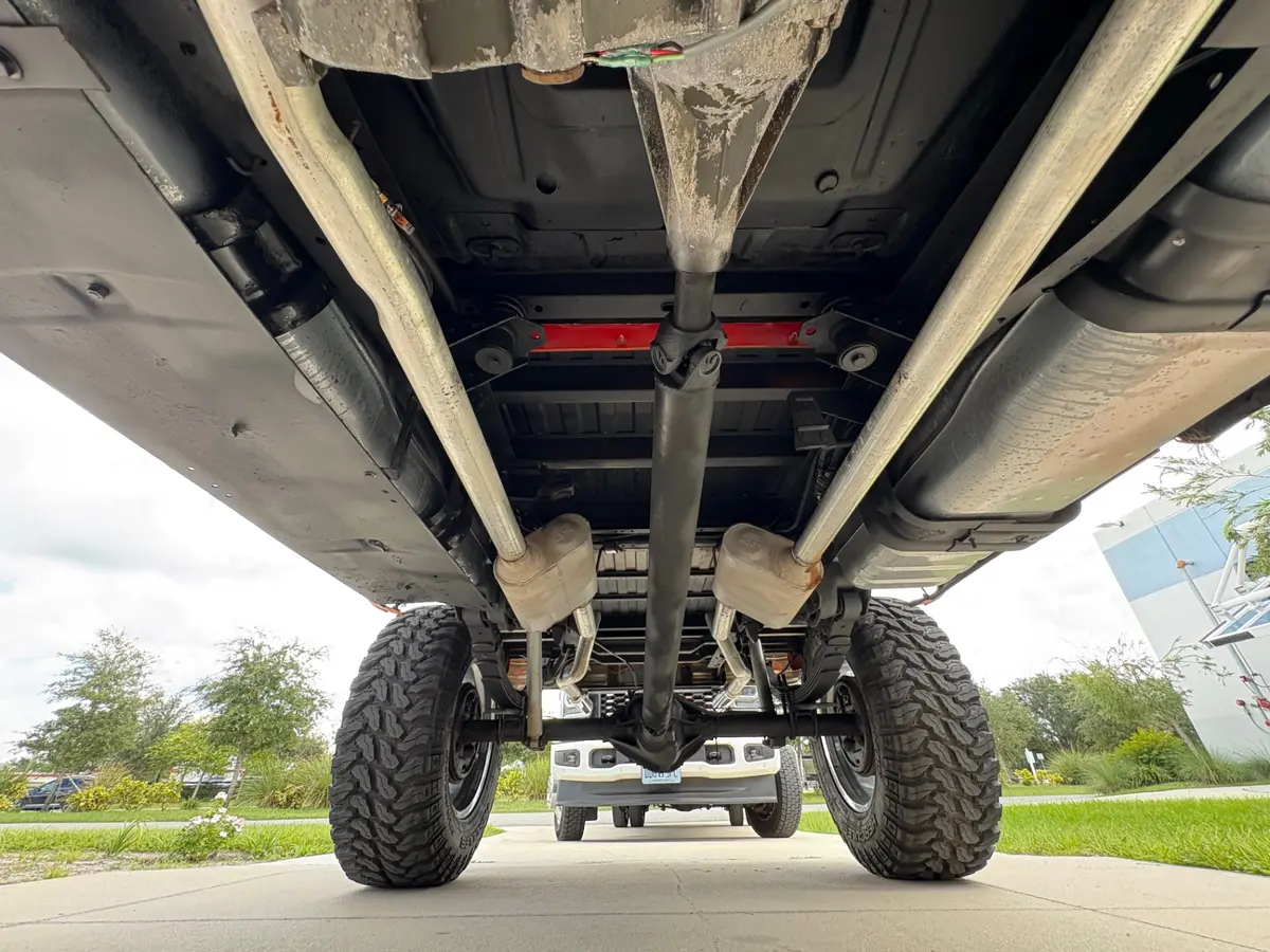 Vehicle photo 57