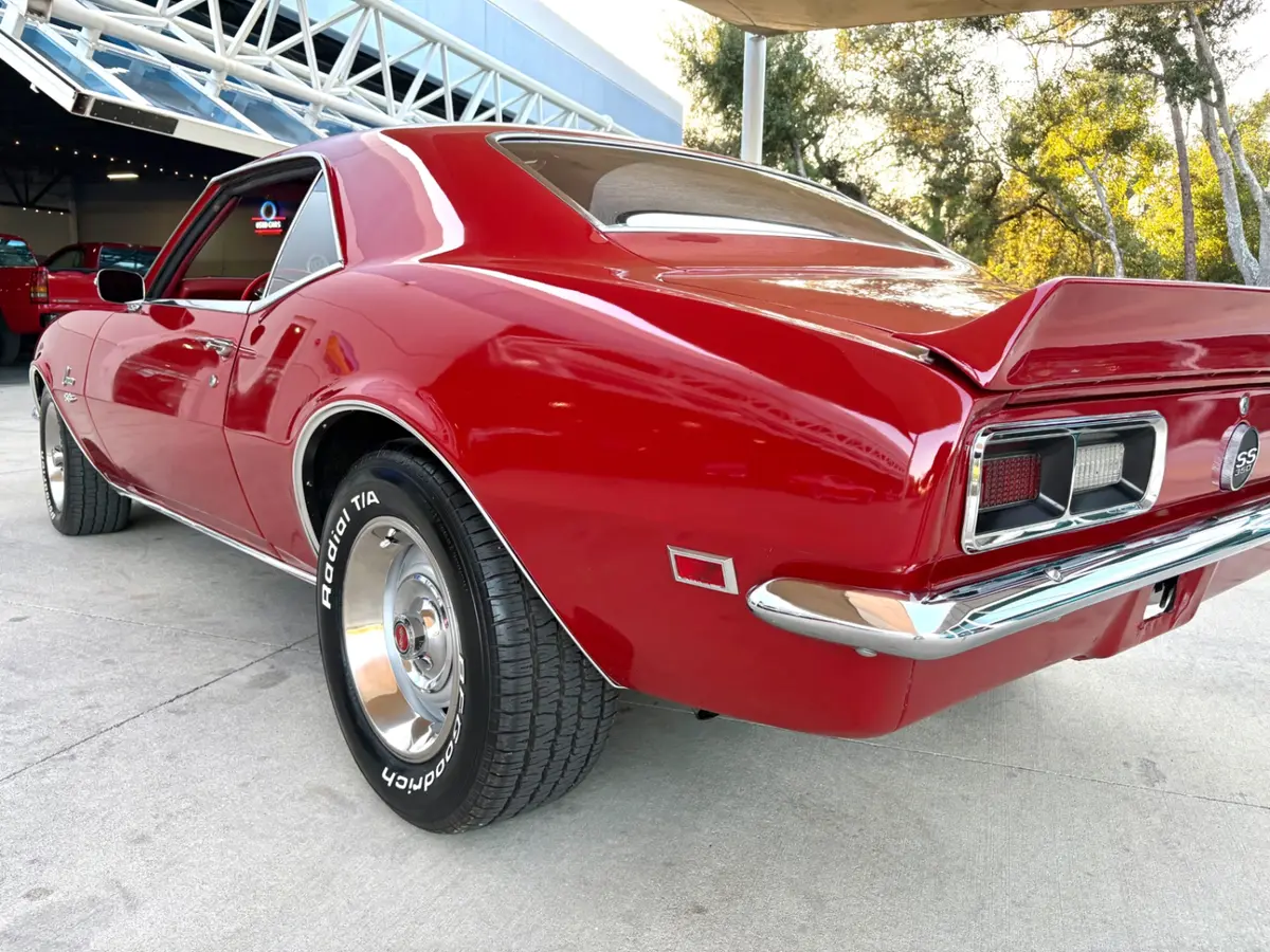 Vehicle photo 16