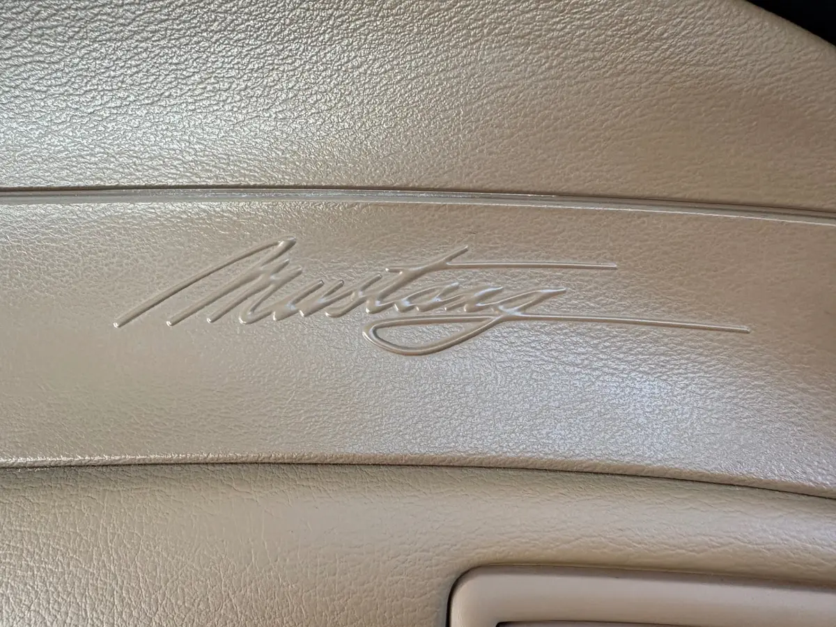 Vehicle photo 42