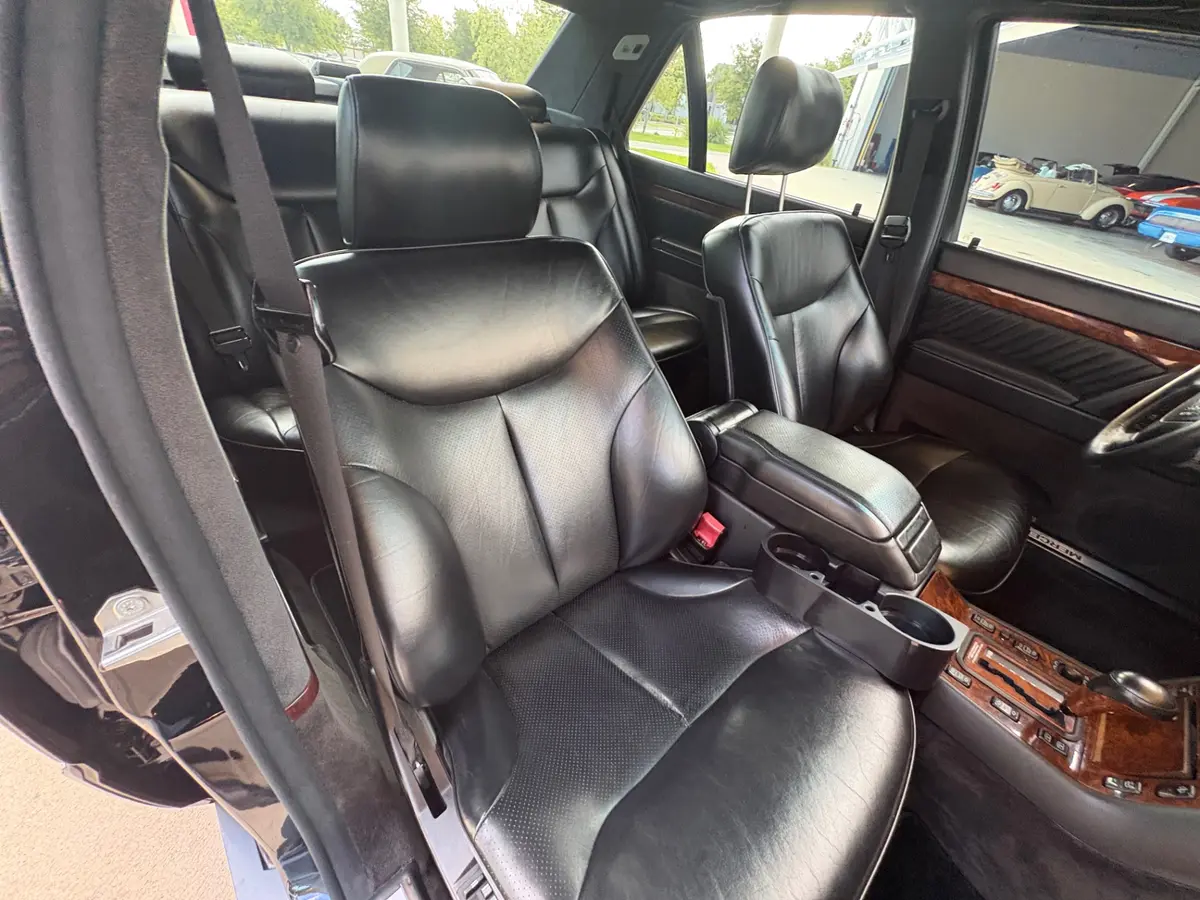 Vehicle photo 45