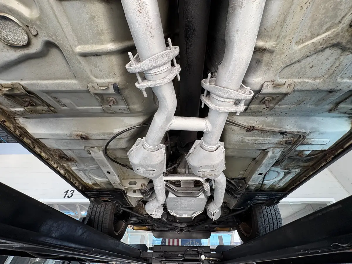Vehicle photo 50