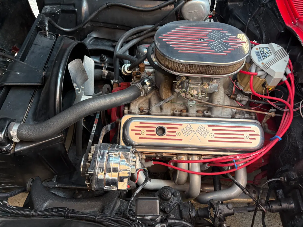 Vehicle photo 33