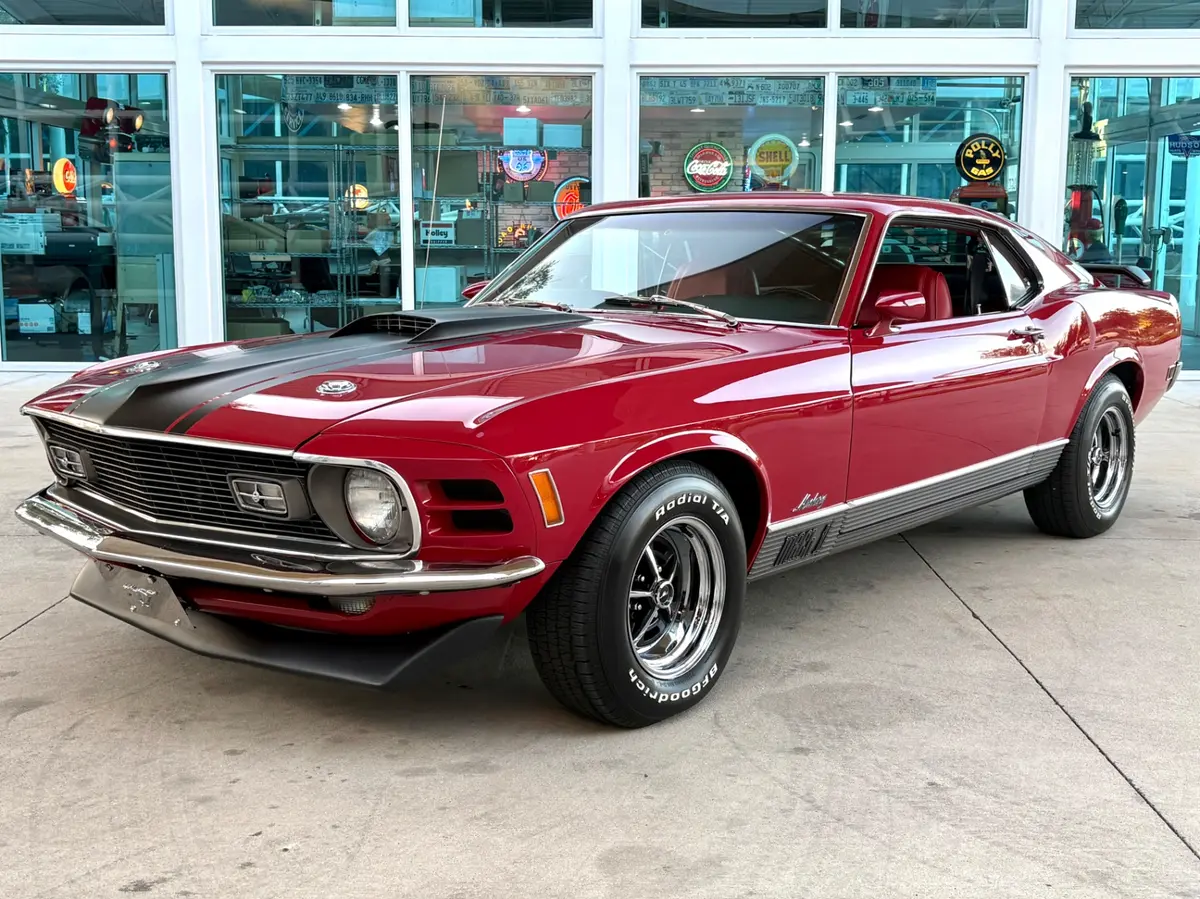Vehicle photo 1