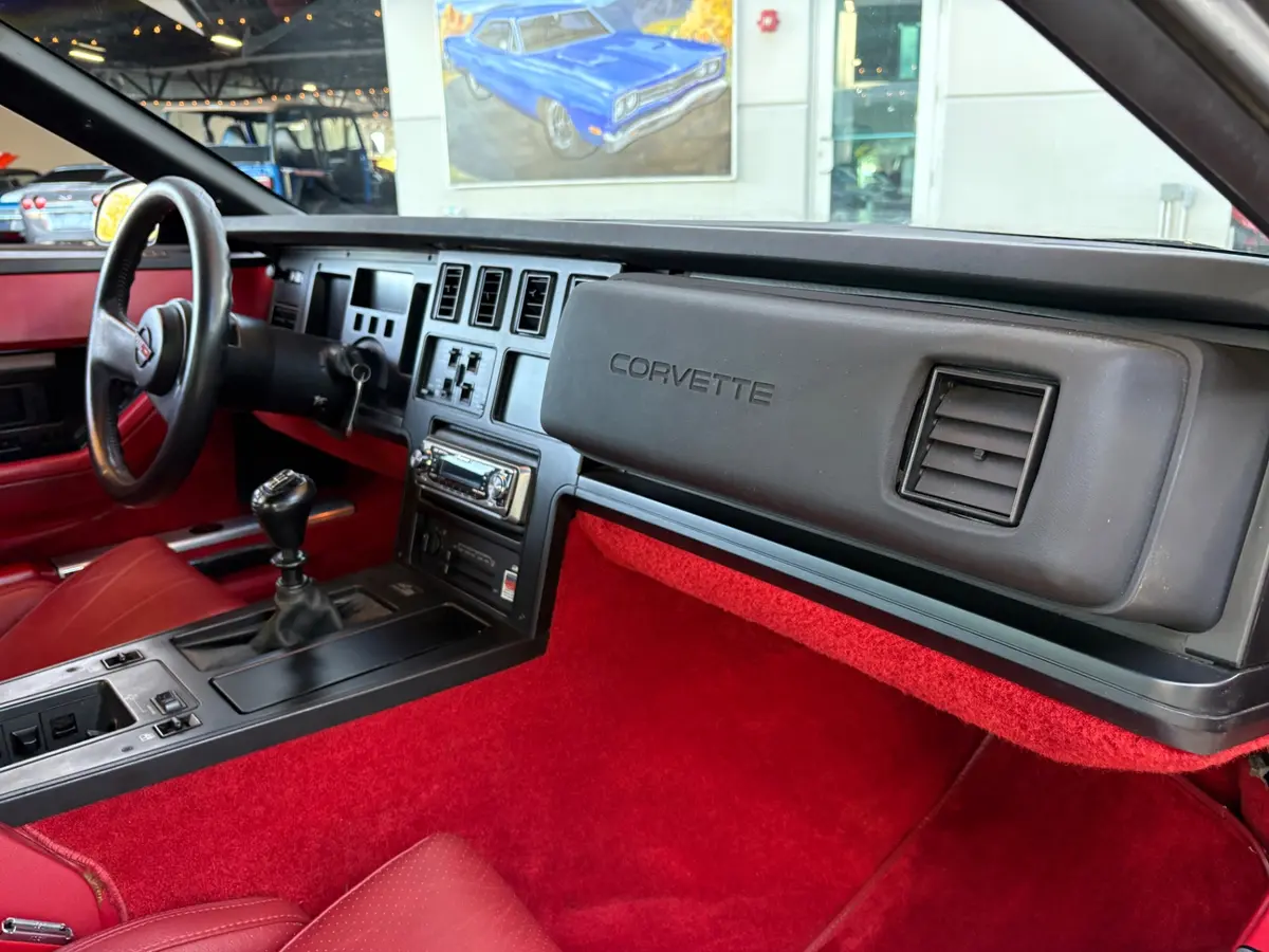 Vehicle photo 36