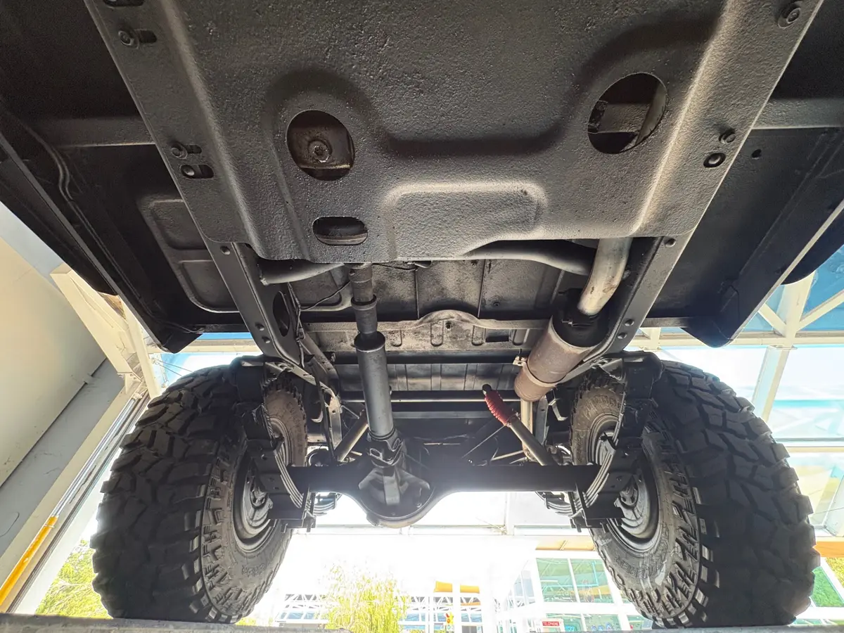 Vehicle photo 53