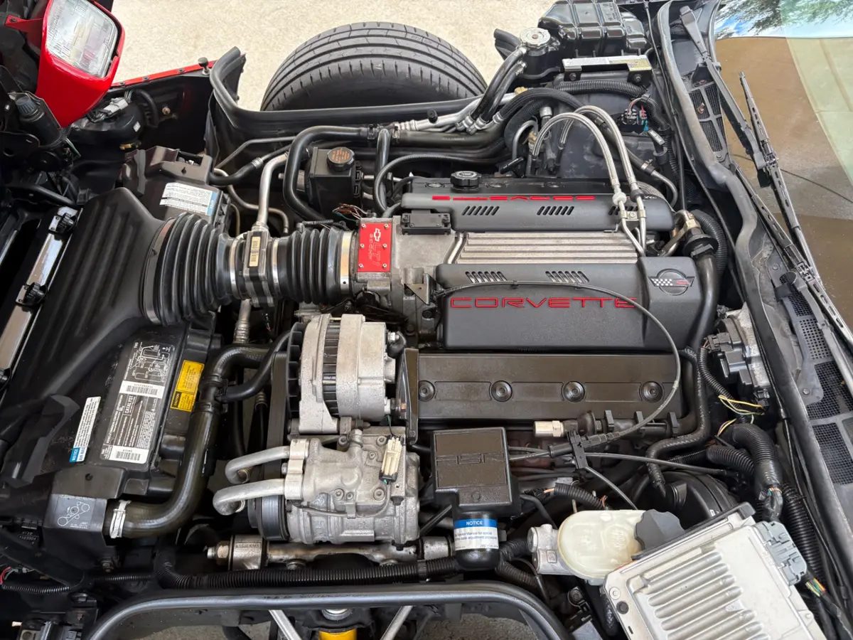 Vehicle photo 27