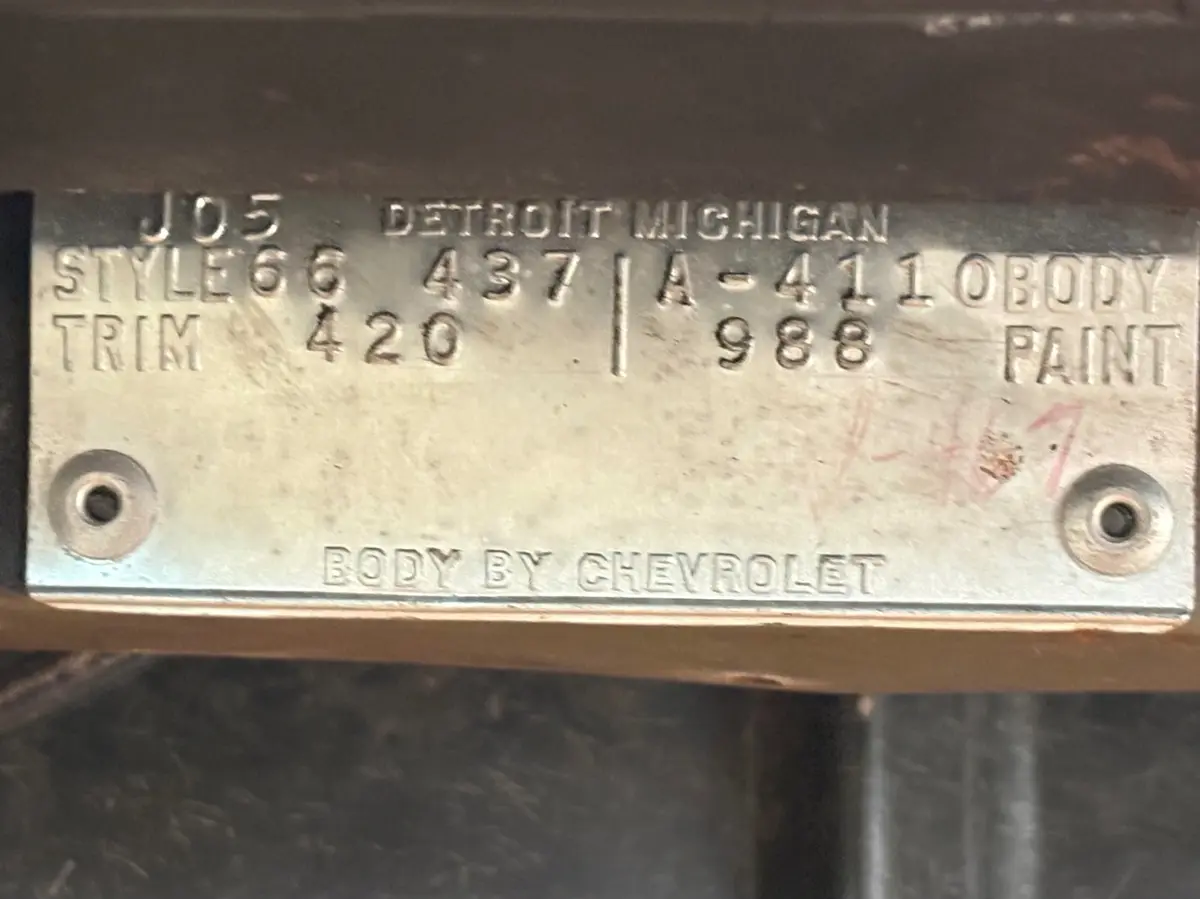Vehicle photo 26