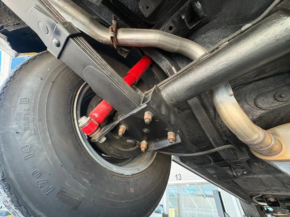 Vehicle photo 54