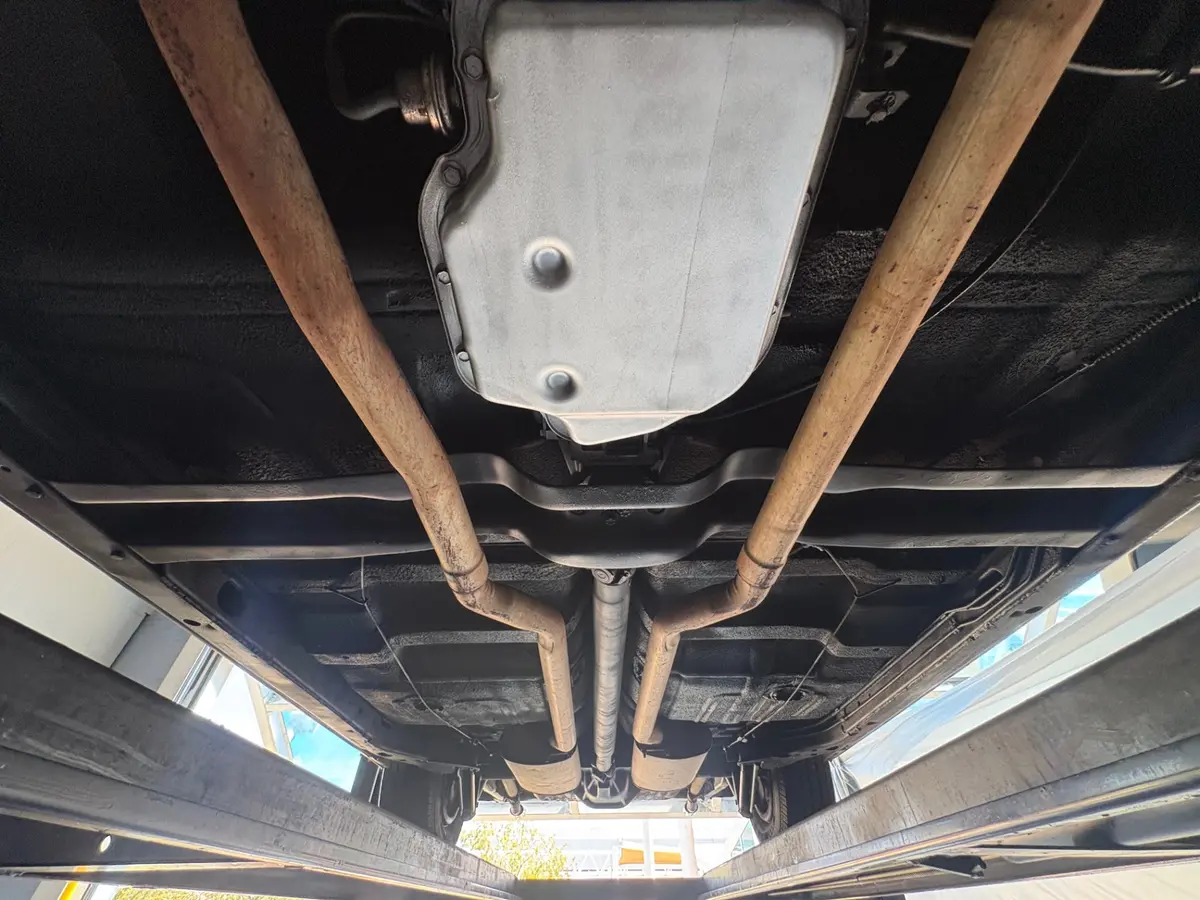 Vehicle photo 57