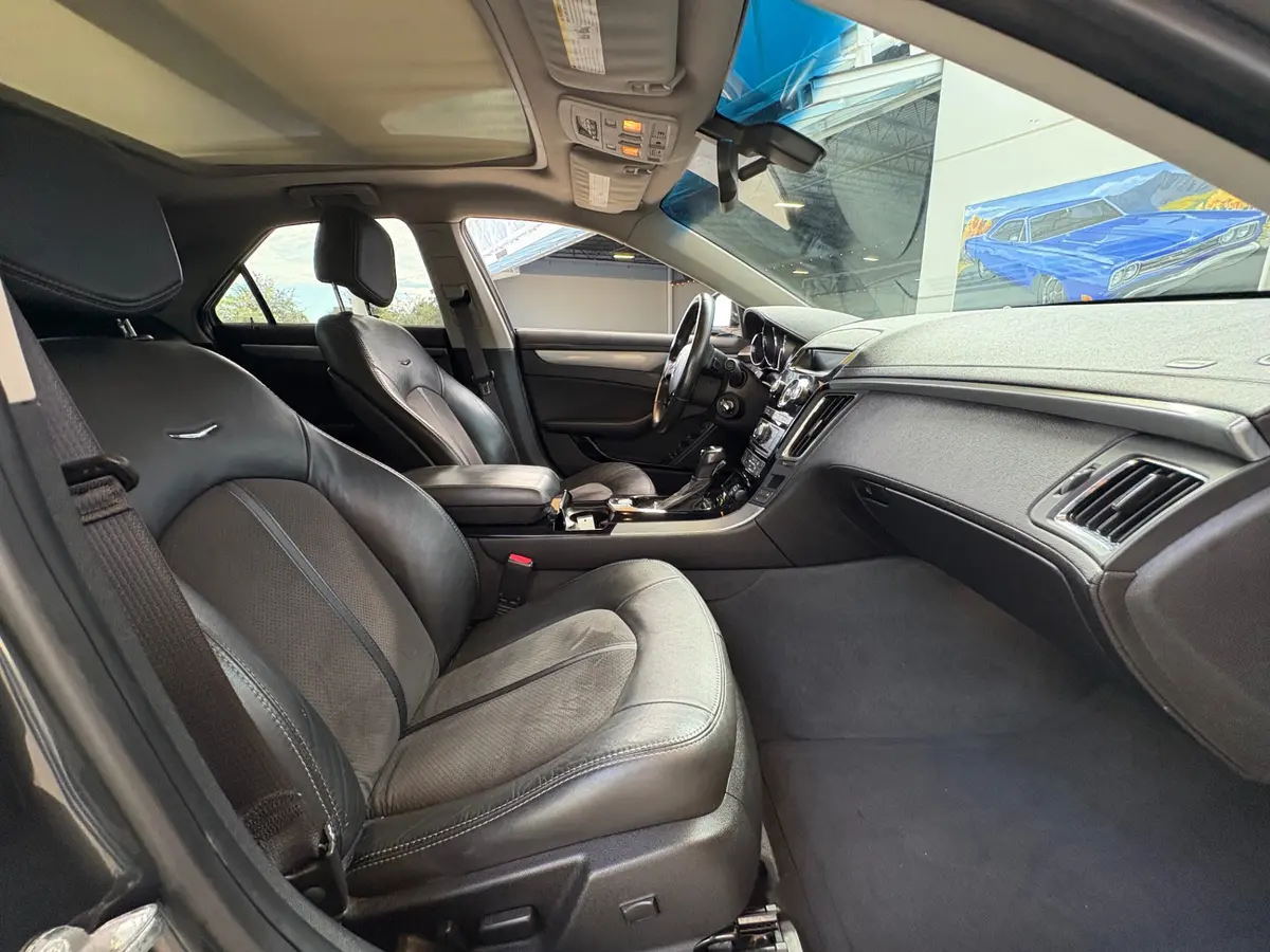 Vehicle photo 40