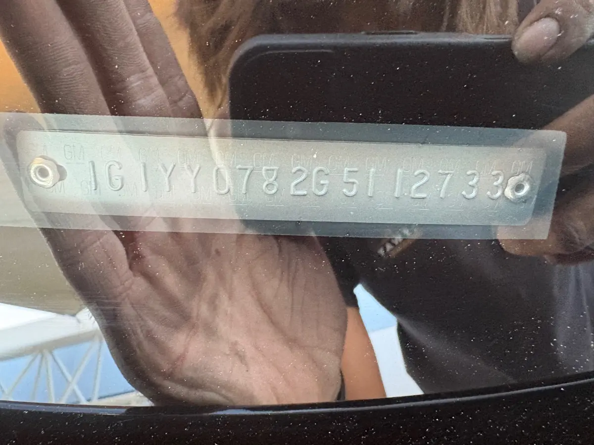 Vehicle photo 22