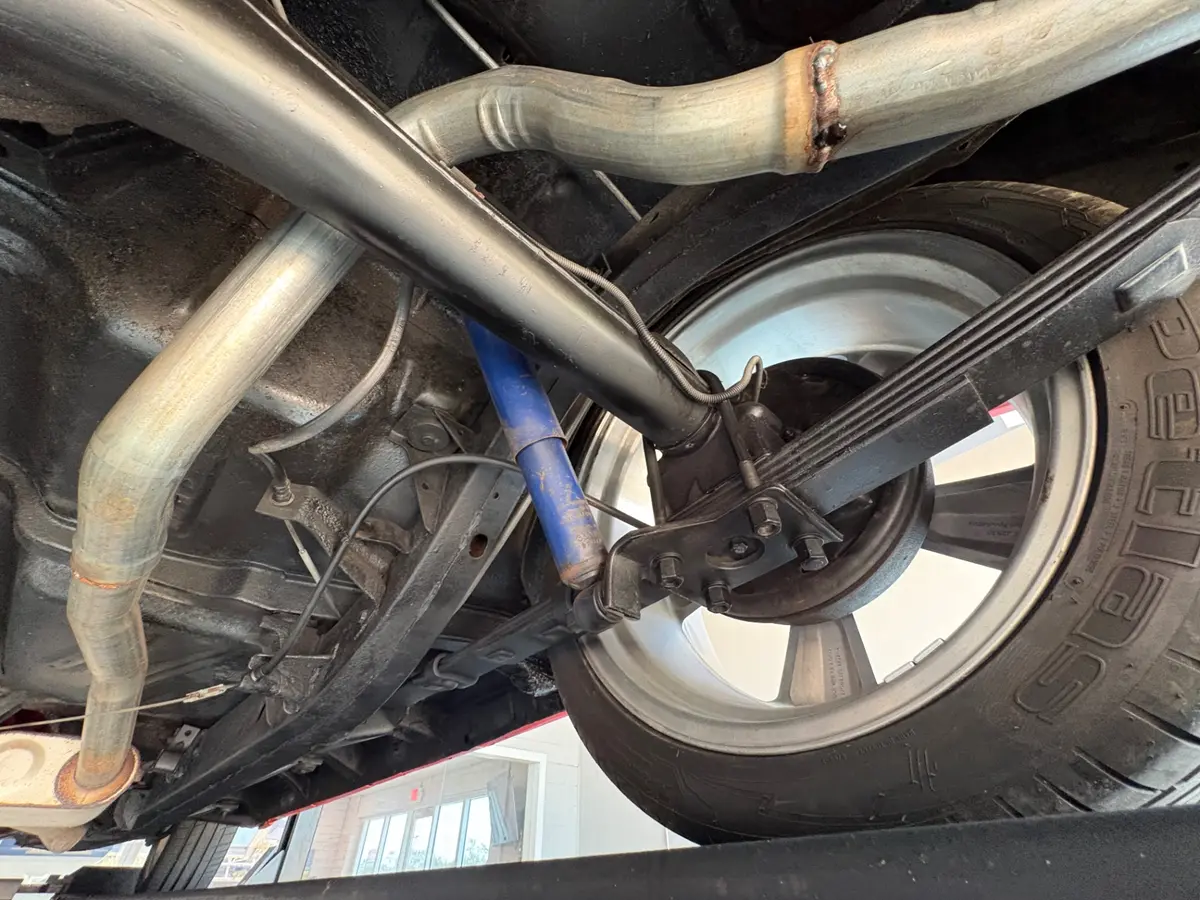 Vehicle photo 43