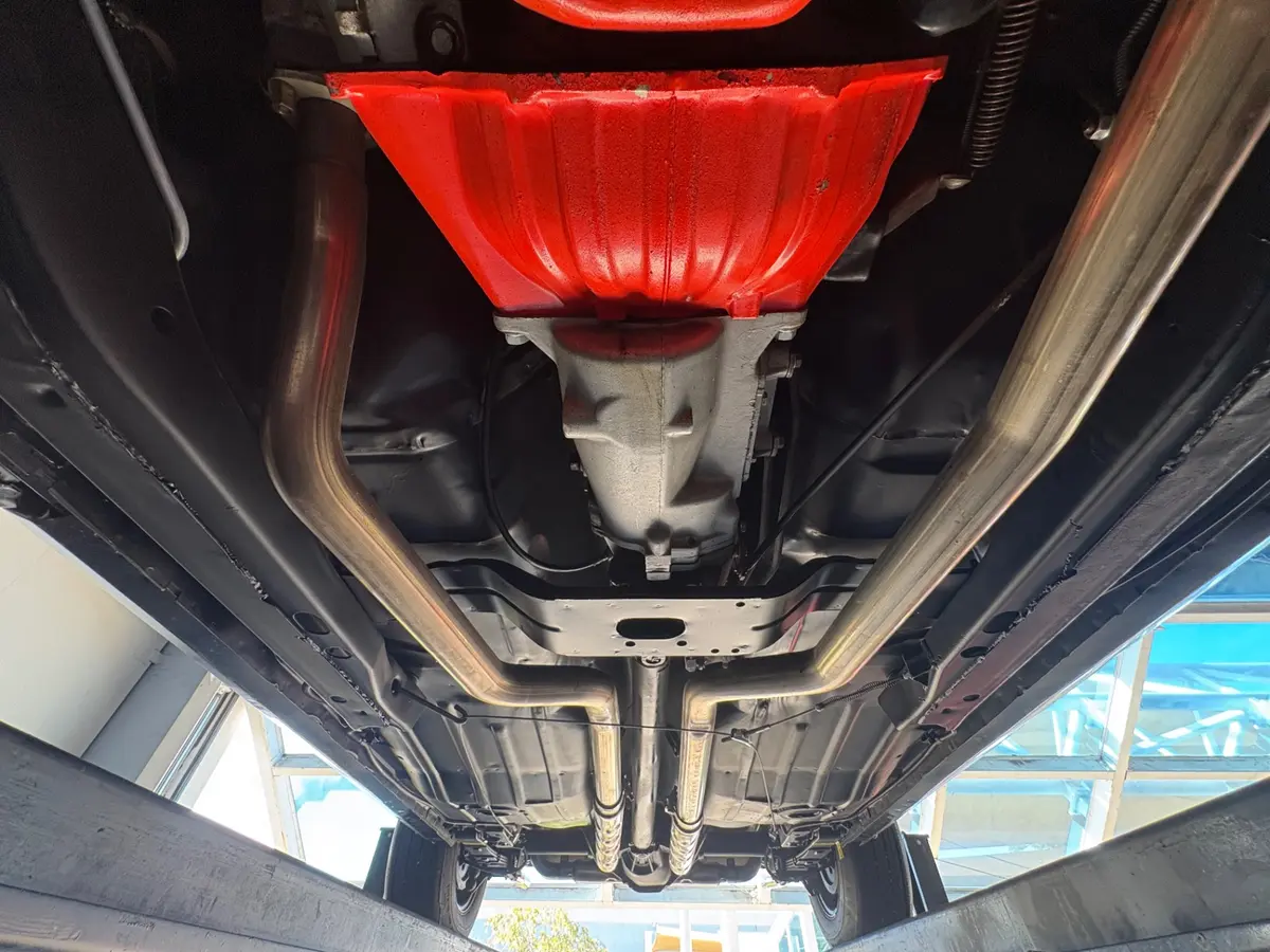 Vehicle photo 71