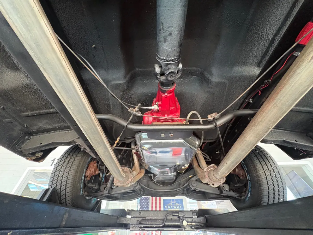 Vehicle photo 45