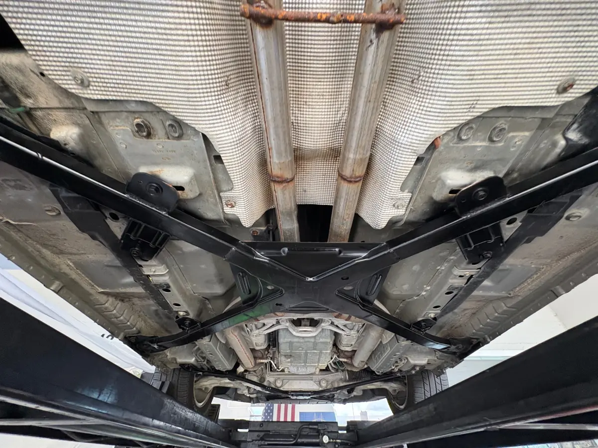 Vehicle photo 53