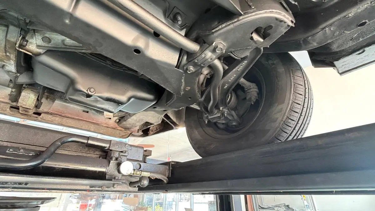 Vehicle photo 53