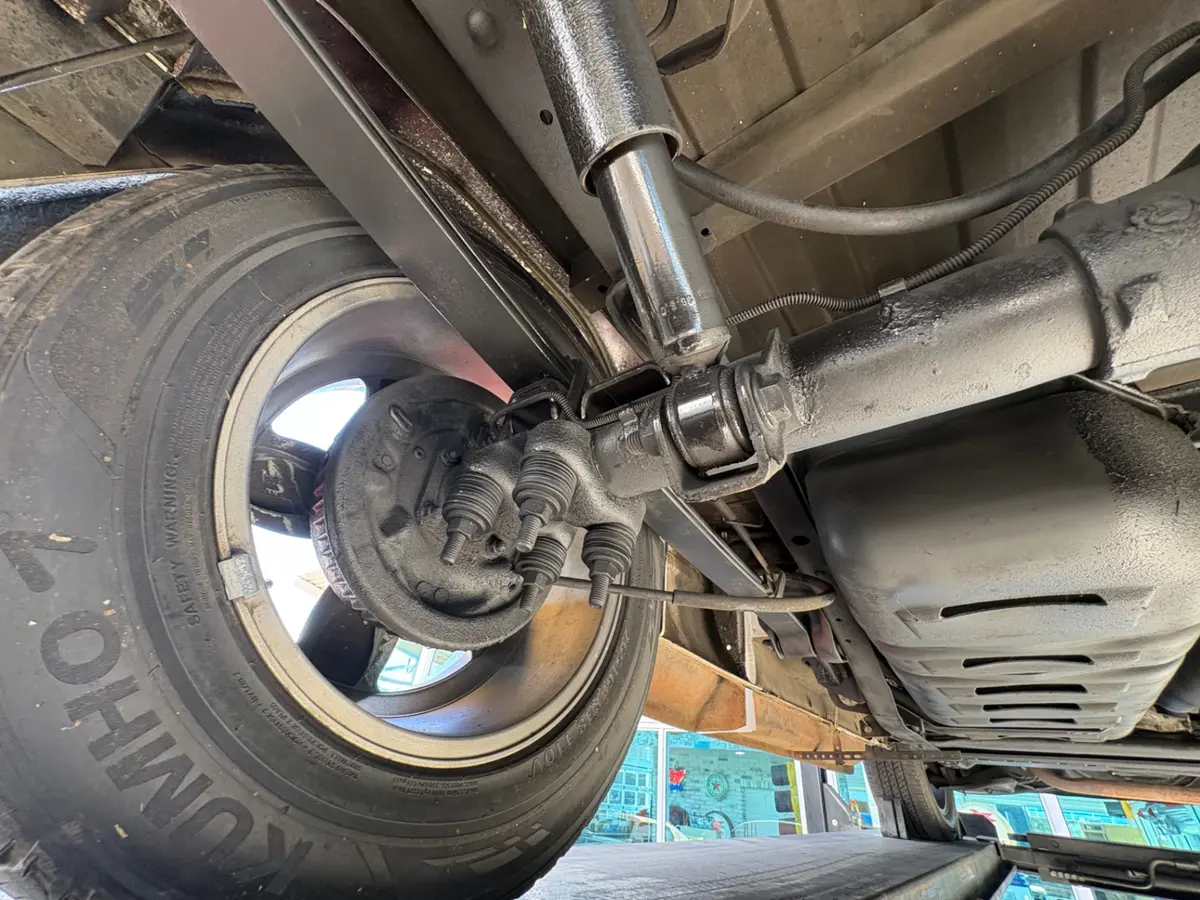 Vehicle photo 42