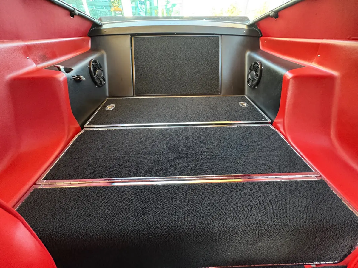 Vehicle photo 35