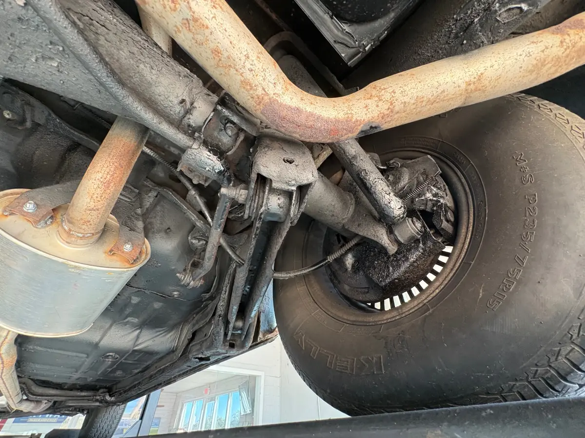 Vehicle photo 48