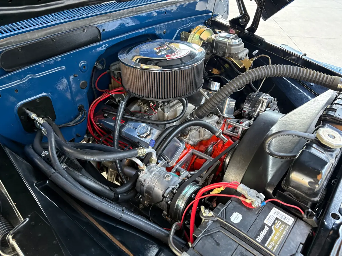 Vehicle photo 27