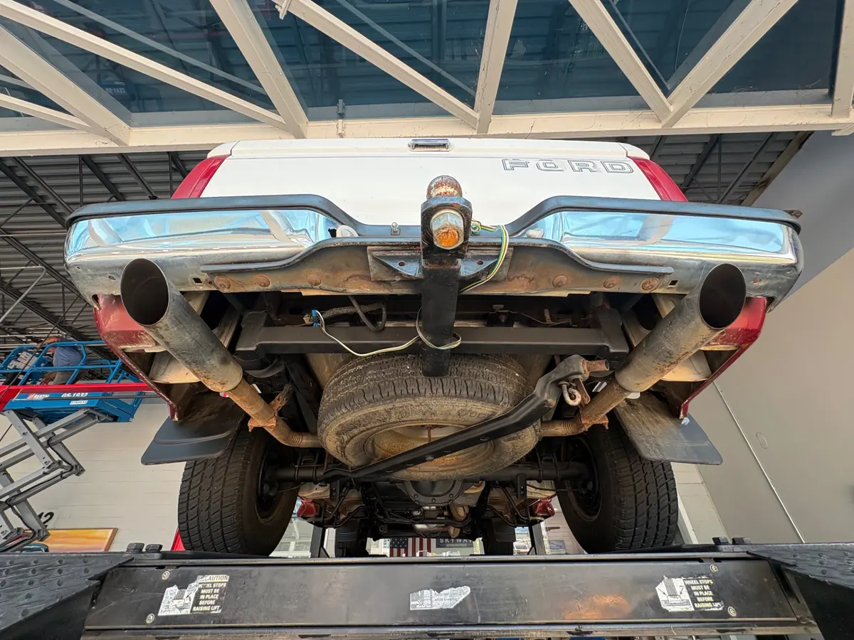Vehicle photo 40
