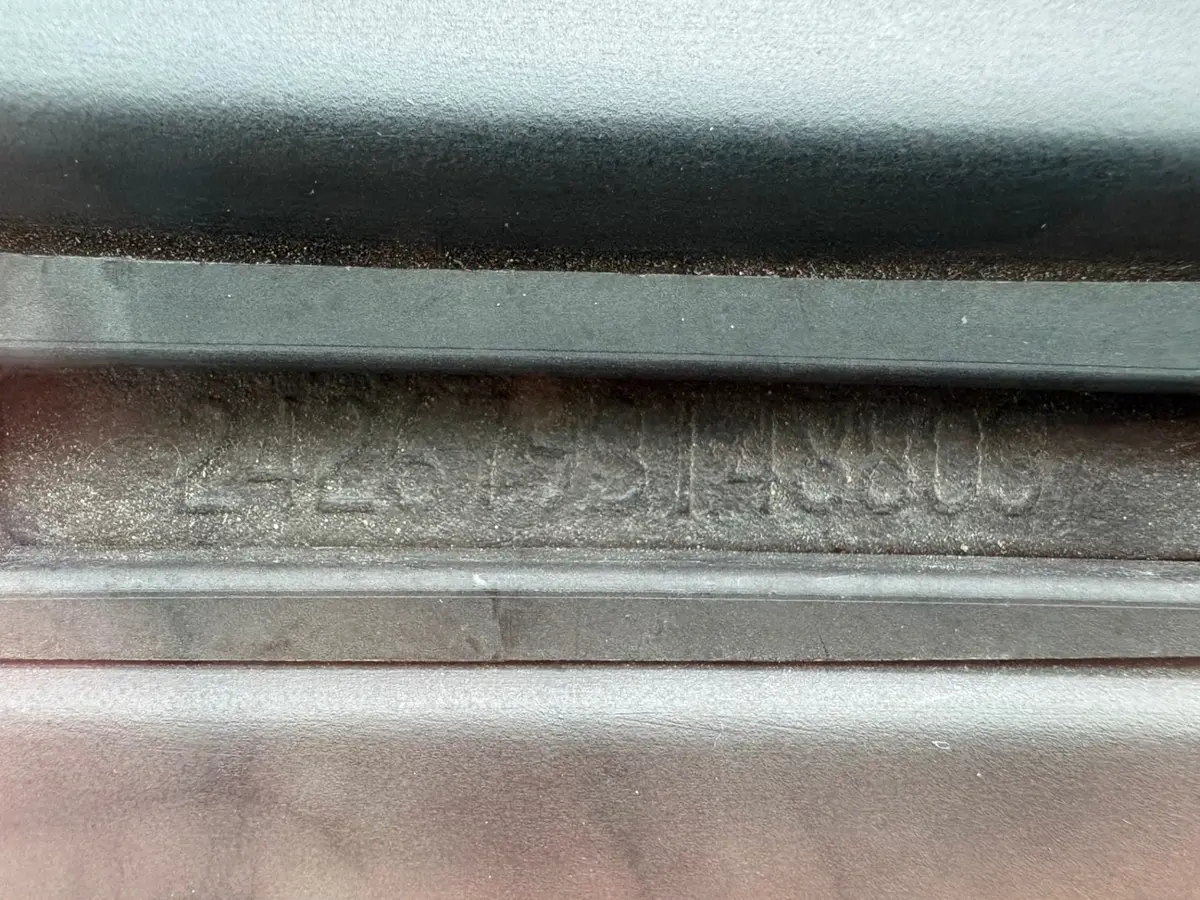 Vehicle photo 32