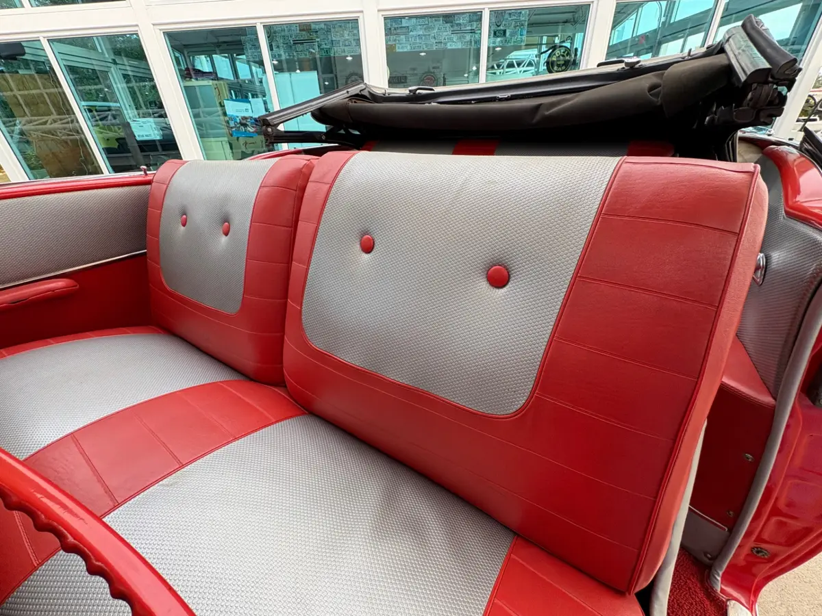 Vehicle photo 38