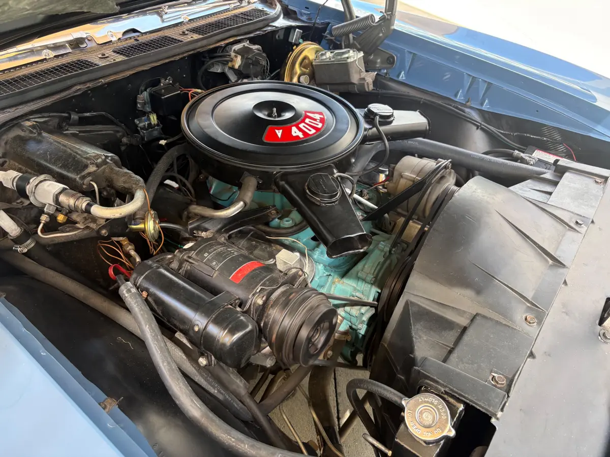 Vehicle photo 37