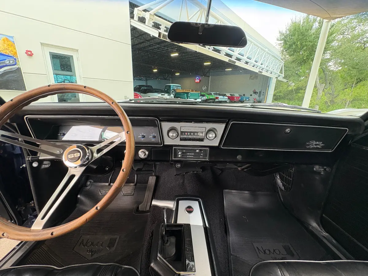 Vehicle photo 35