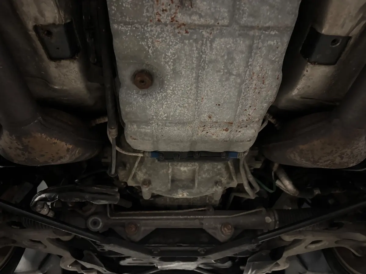 Vehicle photo 37