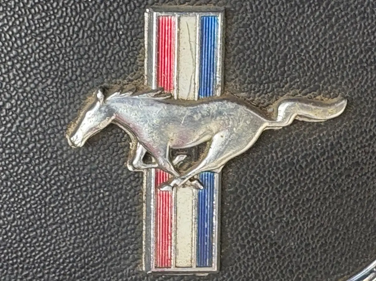 Vehicle photo 50