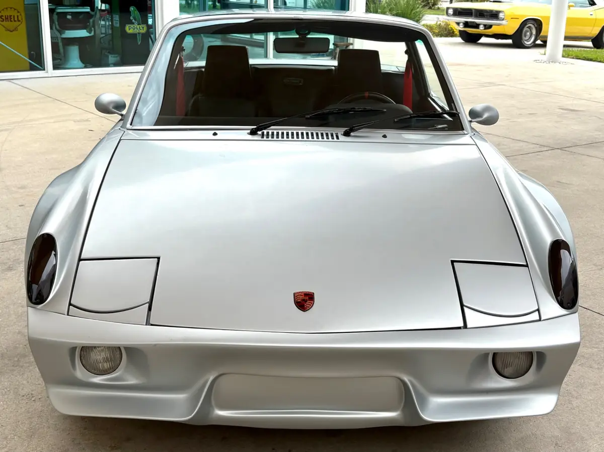 Vehicle photo 3